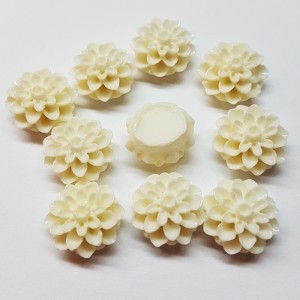 10pc Resin Flower Cabochons, 15mm - White
