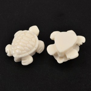 5pc Resin Turtle Beads in Ivory color, 18x15x8mm, Hole: 2mm