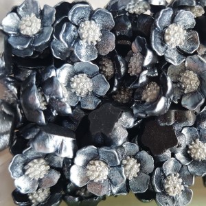 10pc Imitation Pearl Resin Cabochons, Flower, Silver Ash, 12x12.5x3.5mm