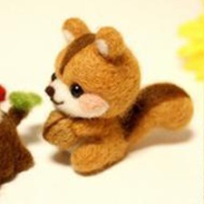 Brown Squirrel Needle Felting Starter Kit, with Wool Felt and Punch Needles